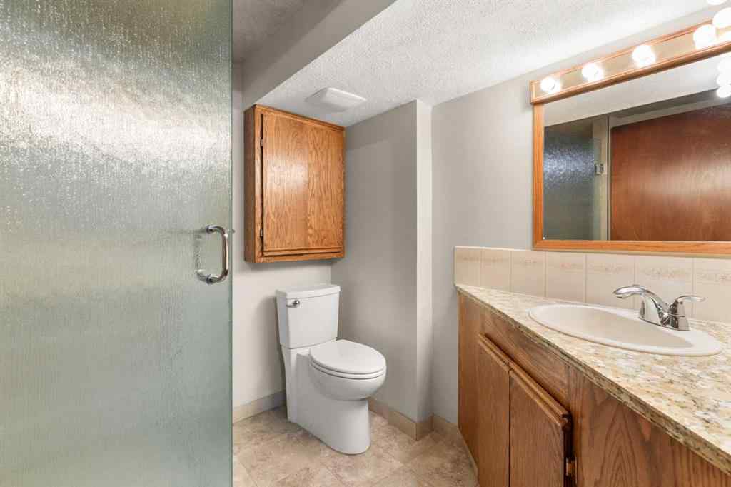 MLS® A2264466 - 12 Redwood Way SE in Ross Glen Medicine Hat, Residential