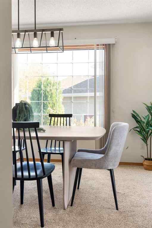 MLS® A2264466 - 12 Redwood Way SE in Ross Glen Medicine Hat, Residential