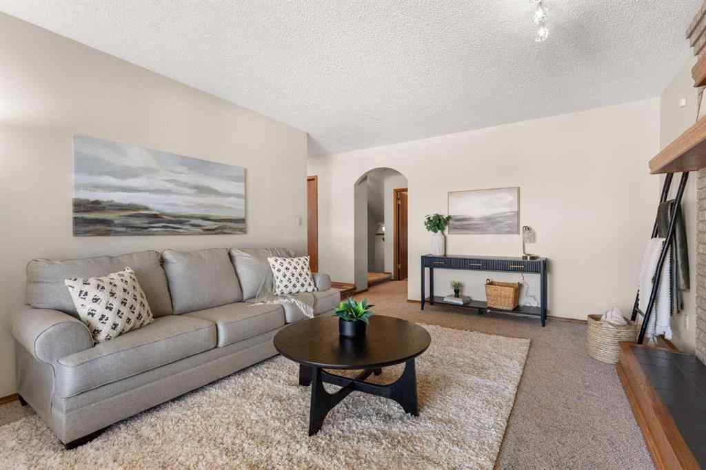 MLS® A2264466 - 12 Redwood Way SE in Ross Glen Medicine Hat, Residential