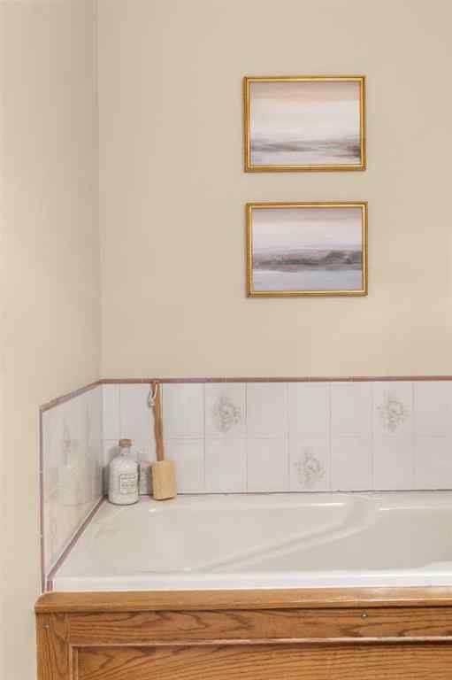 MLS® A2264466 - 12 Redwood Way SE in Ross Glen Medicine Hat, Residential