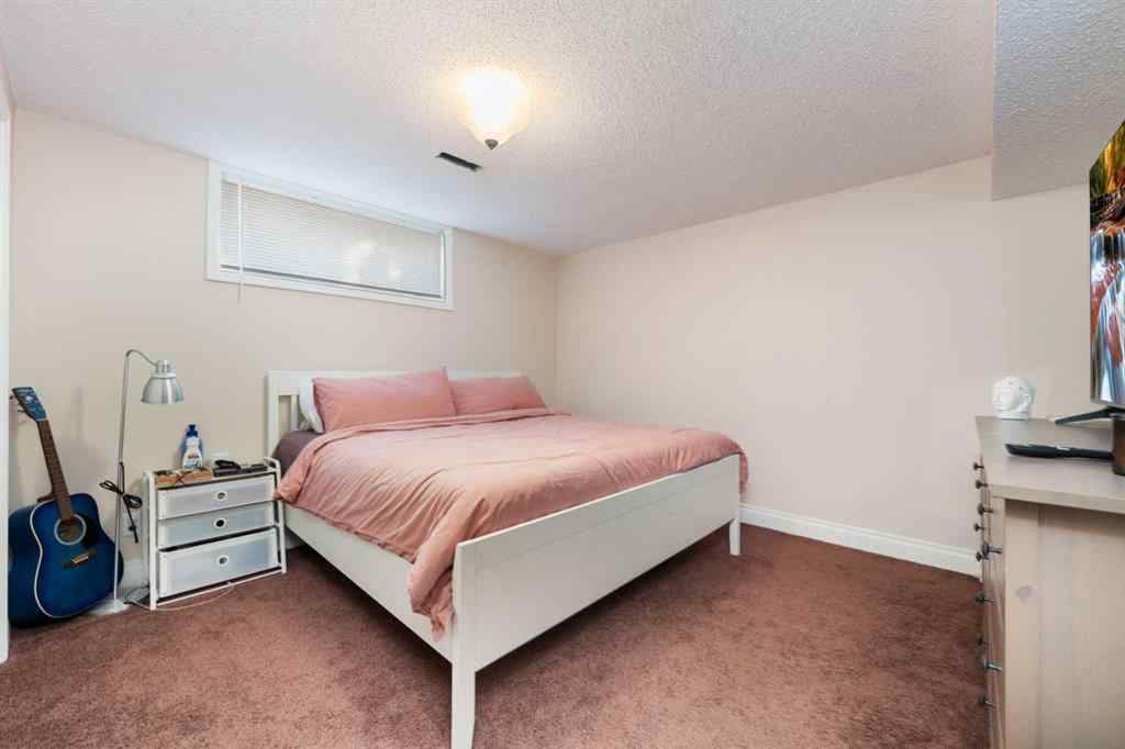 MLS® A2264468 - 316 Willowbrook Close NW in Willowbrook Airdrie, Residential