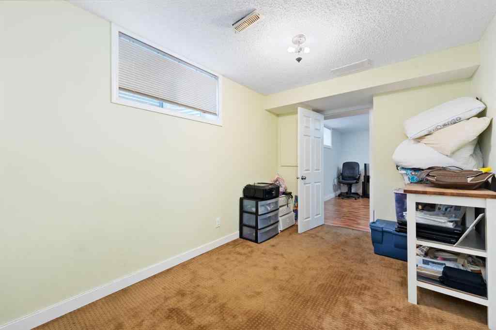 MLS® A2264468 - 316 Willowbrook Close NW in Willowbrook Airdrie, Residential