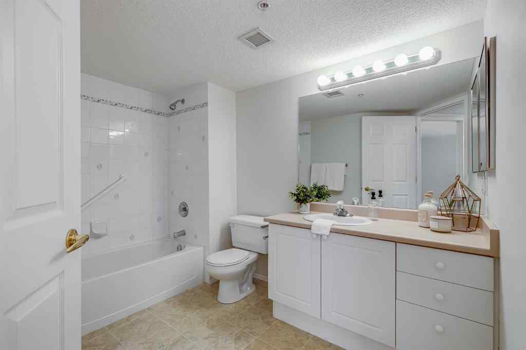 MLS® A2264471 - Unit #3205 3000 Sienna Park Green SW in Signal Hill Calgary, Residential