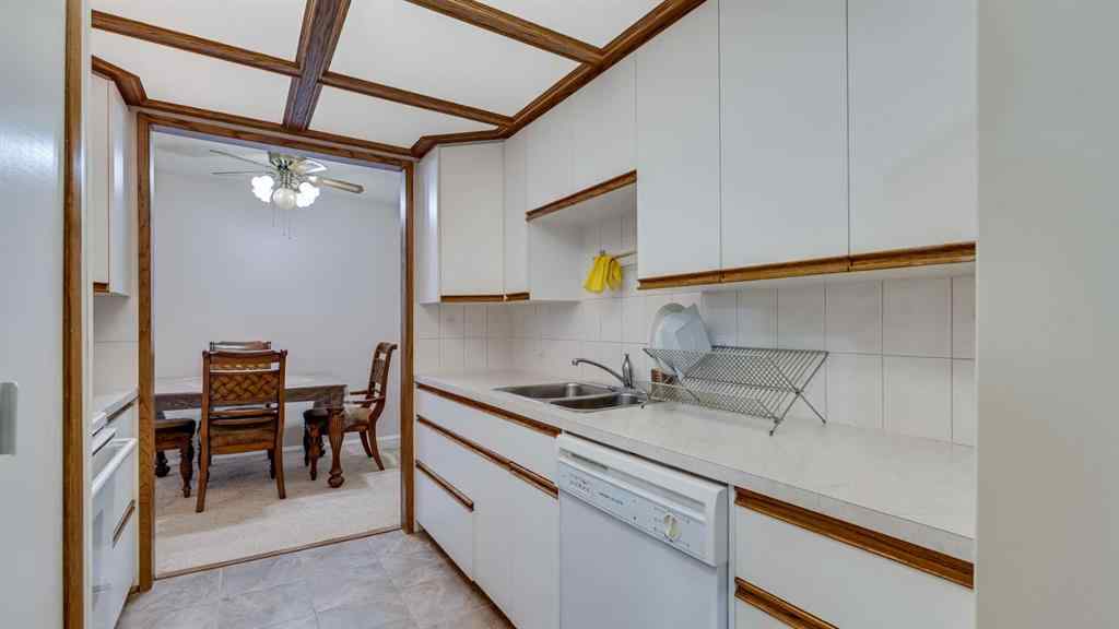 MLS® A2264472 - Unit #2208 4001B 49 Street NW in Varsity Calgary, Residential