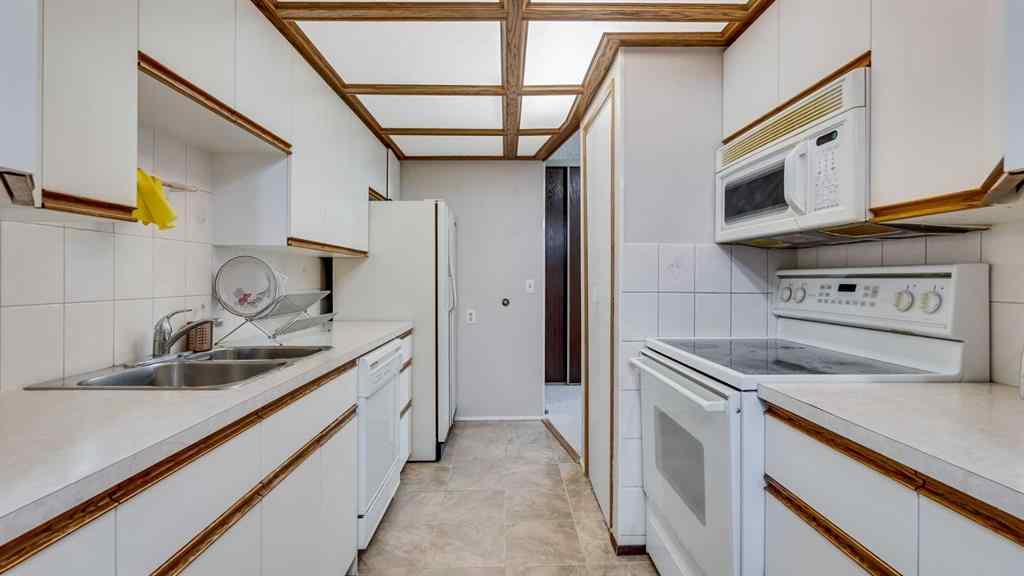 MLS® A2264472 - Unit #2208 4001B 49 Street NW in Varsity Calgary, Residential