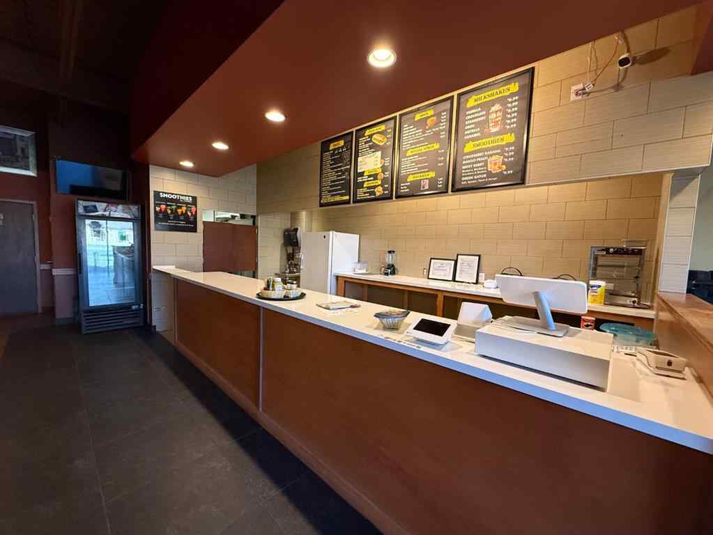 MLS® A2264475 - Unit #UNIT 4 101 SUNSET BLVD NW   in NONE Diamond Valley, Commercial