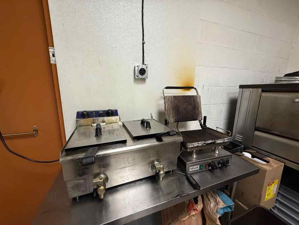 MLS® A2264475 - Unit #UNIT 4 101 SUNSET BLVD NW   in NONE Diamond Valley, Commercial