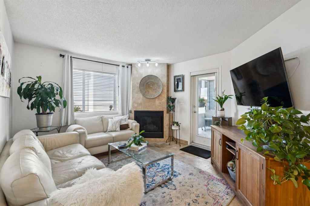 MLS® A2264482 - Unit #204 30 Sierra Morena Mews SW in Signal Hill Calgary, Residential