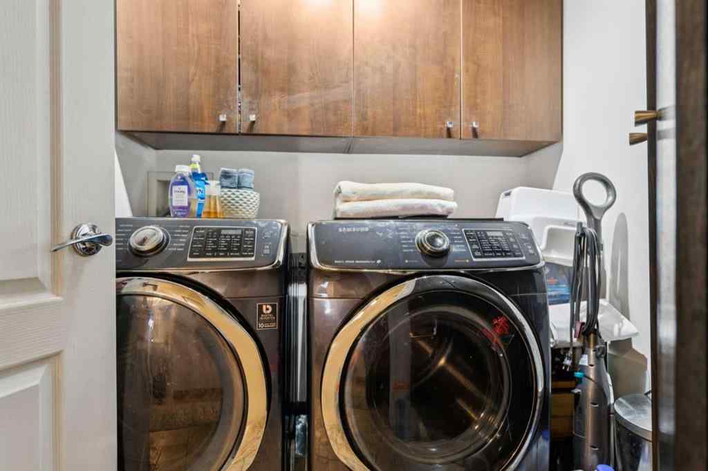 MLS® A2264482 - Unit #204 30 Sierra Morena Mews SW in Signal Hill Calgary, Residential