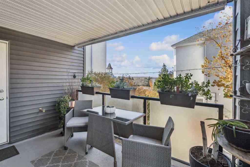 MLS® A2264482 - Unit #204 30 Sierra Morena Mews SW in Signal Hill Calgary, Residential