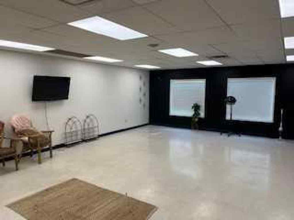 MLS® A2264488 - Unit #Unit 5 Plaza 1 4723 50 Avenue  in NONE Whitecourt, Commercial