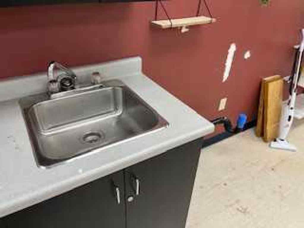 MLS® A2264488 - Unit #Unit 5 Plaza 1 4723 50 Avenue  in NONE Whitecourt, Commercial