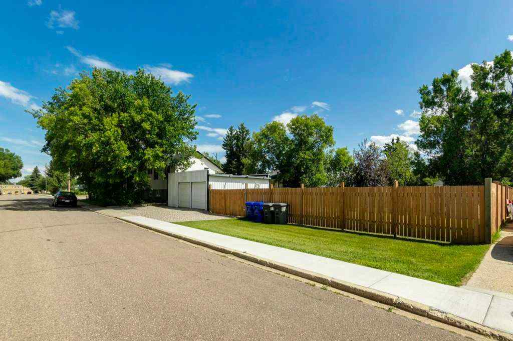 MLS® A2264489 - 5223 3 Street W in NONE Claresholm, Residential