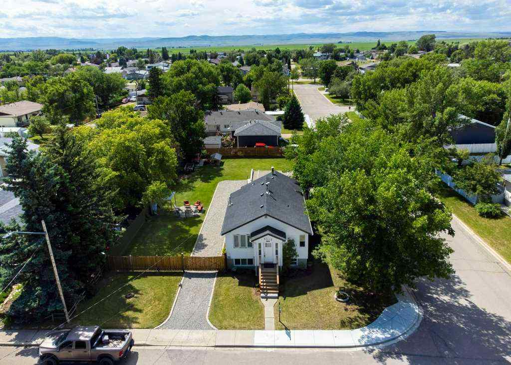 MLS® A2264489 - 5223 3 Street W in NONE Claresholm, Residential