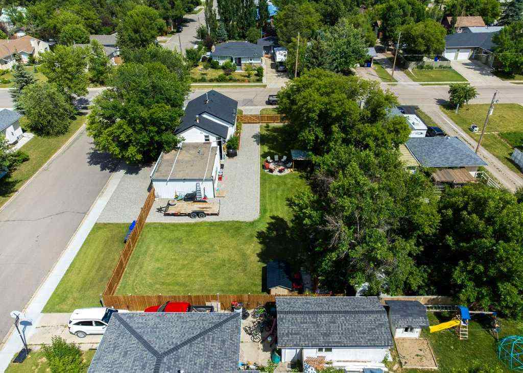 MLS® A2264489 - 5223 3 Street W in NONE Claresholm, Residential