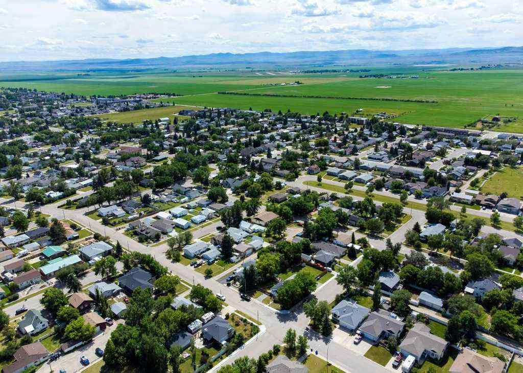 MLS® A2264489 - 5223 3 Street W in NONE Claresholm, Residential