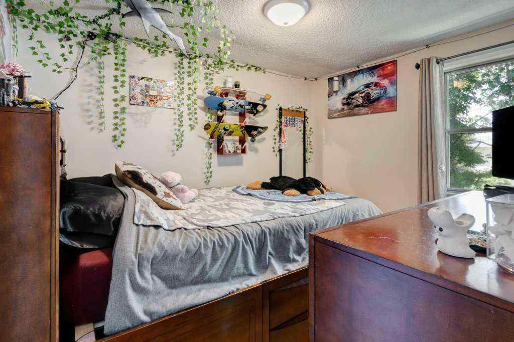 MLS® A2264489 - 5223 3 Street W in NONE Claresholm, Residential