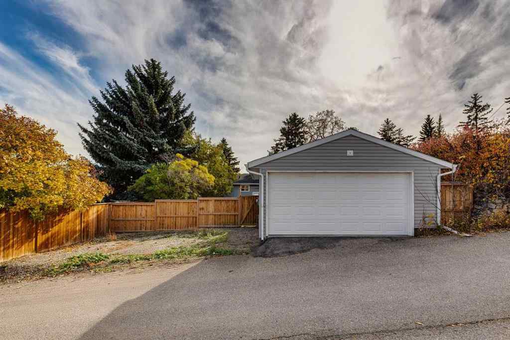 MLS® A2264492 - 708 Sherman Avenue SW in Southwood Calgary, Residential