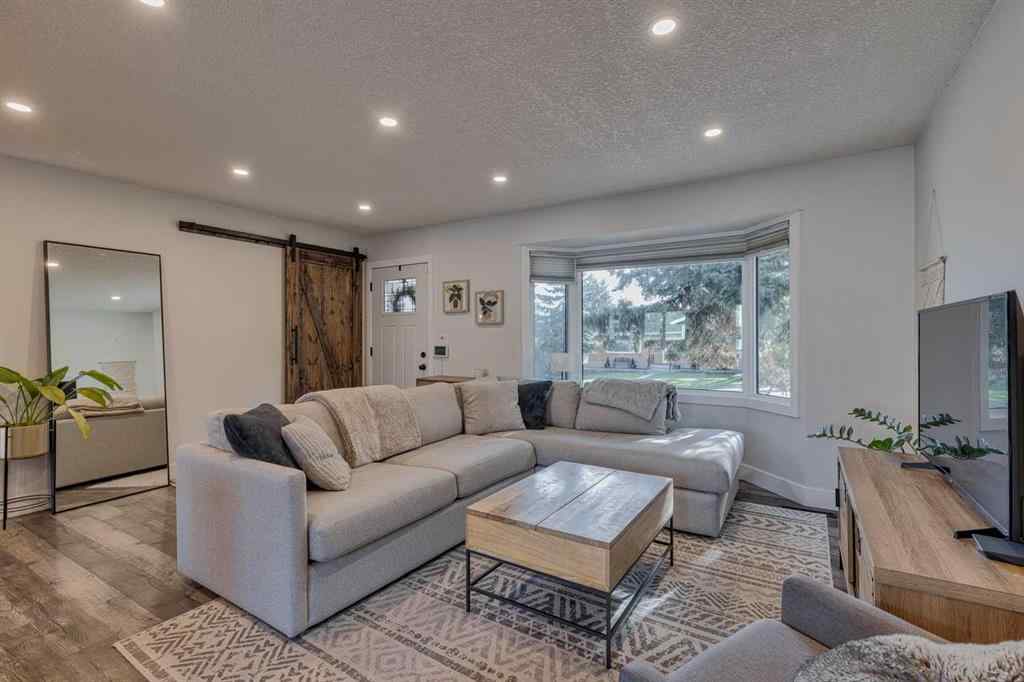 MLS® A2264492 - 708 Sherman Avenue SW in Southwood Calgary, Residential