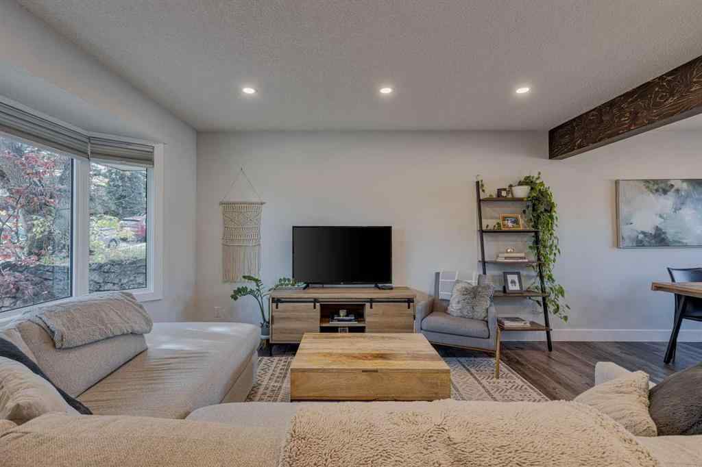MLS® A2264492 - 708 Sherman Avenue SW in Southwood Calgary, Residential