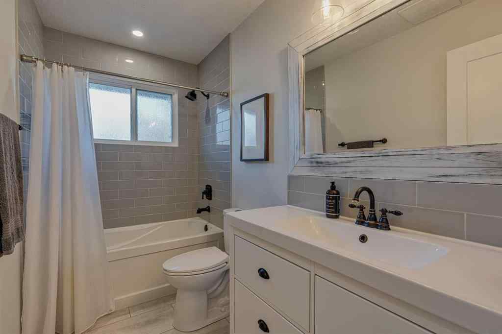 MLS® A2264492 - 708 Sherman Avenue SW in Southwood Calgary, Residential