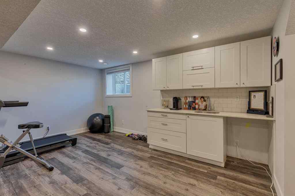 MLS® A2264492 - 708 Sherman Avenue SW in Southwood Calgary, Residential