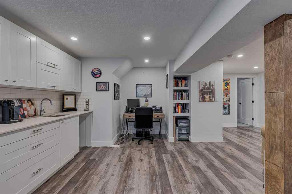 MLS® A2264492 - 708 Sherman Avenue SW in Southwood Calgary, Residential