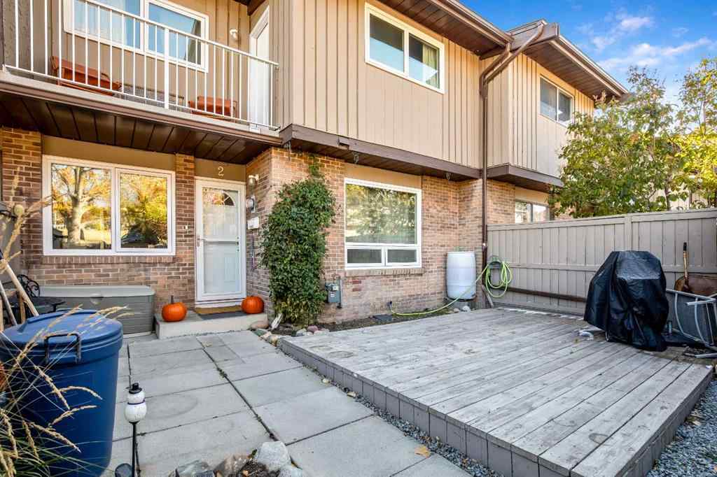 MLS® A2264496 - Unit #2 1055 72 Avenue NW in Huntington Hills Calgary, Residential