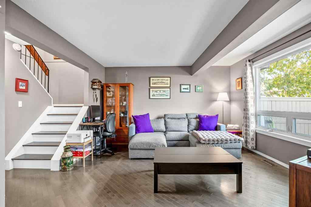 MLS® A2264496 - Unit #2 1055 72 Avenue NW in Huntington Hills Calgary, Residential