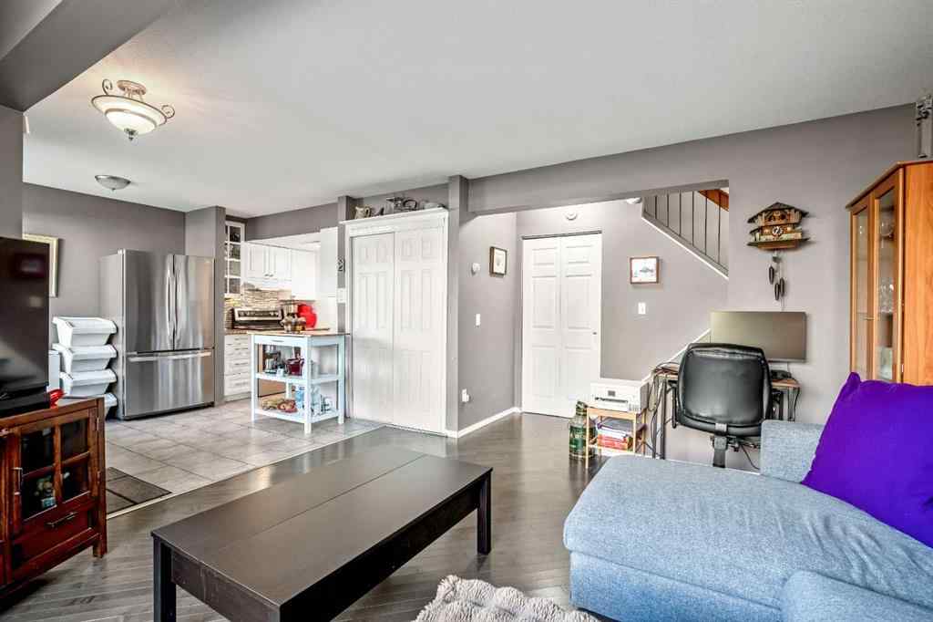 MLS® A2264496 - Unit #2 1055 72 Avenue NW in Huntington Hills Calgary, Residential