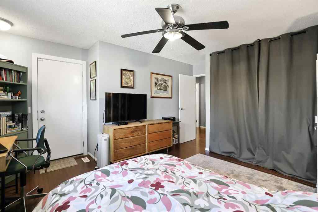 MLS® A2264496 - Unit #2 1055 72 Avenue NW in Huntington Hills Calgary, Residential