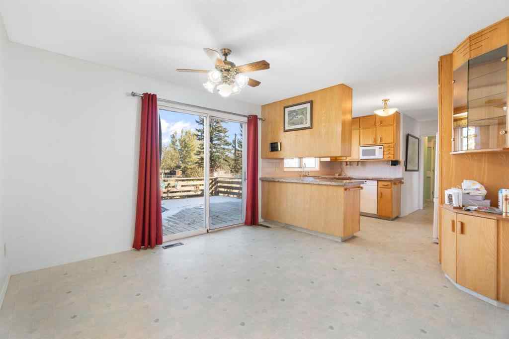MLS® A2264499 - 24064 Meadow Drive  in Bearspaw_Calg Rural Rocky View County, Residential