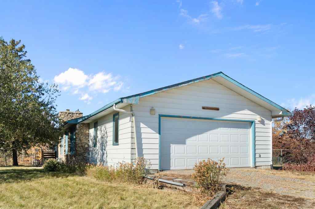 MLS® A2264499 - 24064 Meadow Drive  in Bearspaw_Calg Rural Rocky View County, Residential