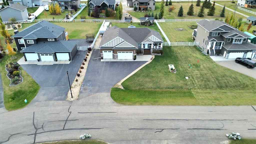 MLS® A2264500 - 11210 Belgrave Road  in Carriage Lane Estates Rural Grande Prairie No. 1, County of, Residential