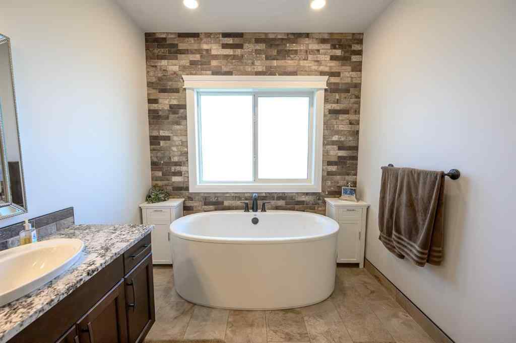 MLS® A2264500 - 11210 Belgrave Road  in Carriage Lane Estates Rural Grande Prairie No. 1, County of, Residential