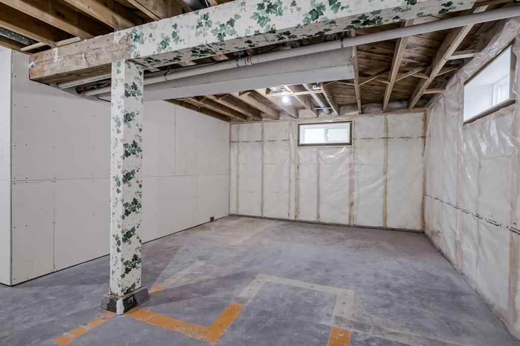 MLS® A2264506 - 52 Hogarth Crescent SW in Haysboro Calgary, Residential