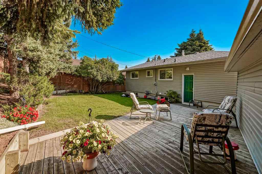 MLS® A2264506 - 52 Hogarth Crescent SW in Haysboro Calgary, Residential