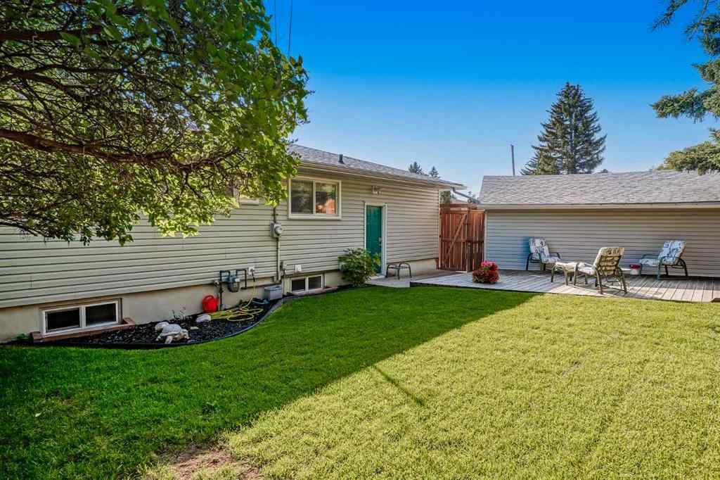 MLS® A2264506 - 52 Hogarth Crescent SW in Haysboro Calgary, Residential