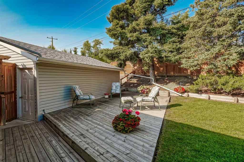 MLS® A2264506 - 52 Hogarth Crescent SW in Haysboro Calgary, Residential