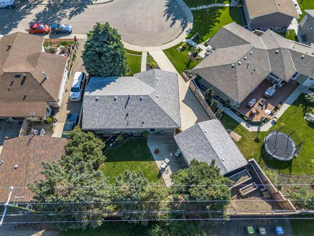 MLS® A2264506 - 52 Hogarth Crescent SW in Haysboro Calgary, Residential