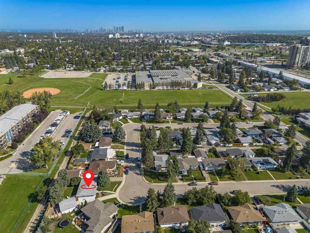 MLS® A2264506 - 52 Hogarth Crescent SW in Haysboro Calgary, Residential