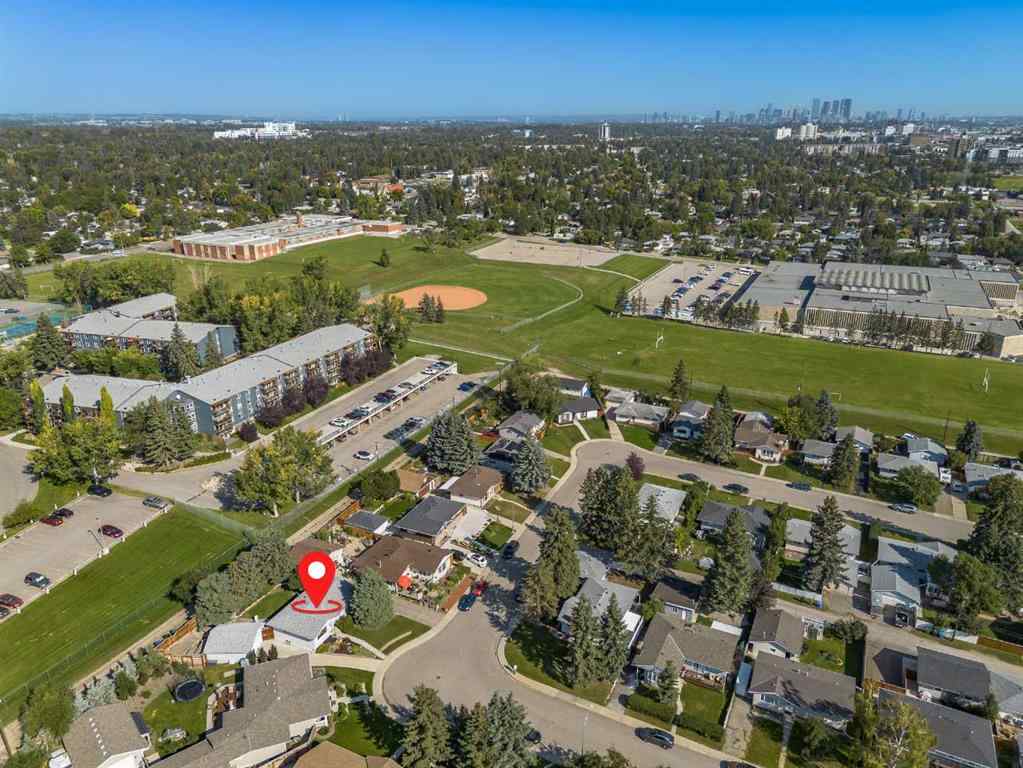 MLS® A2264506 - 52 Hogarth Crescent SW in Haysboro Calgary, Residential