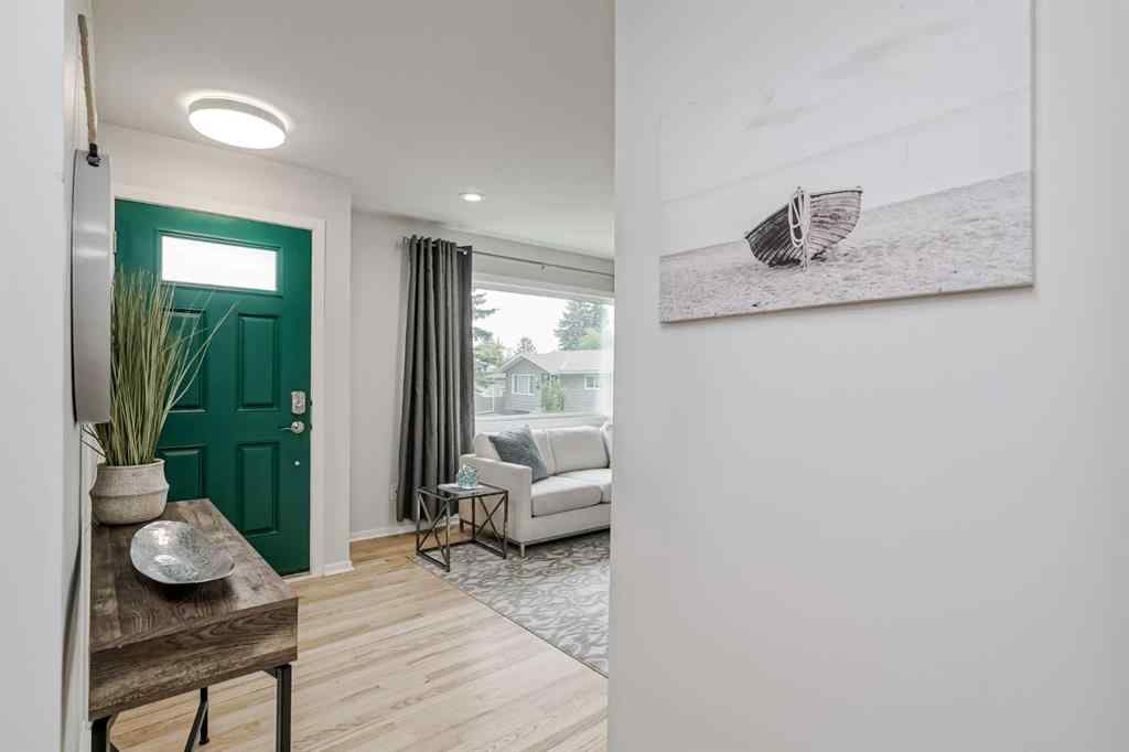 MLS® A2264506 - 52 Hogarth Crescent SW in Haysboro Calgary, Residential