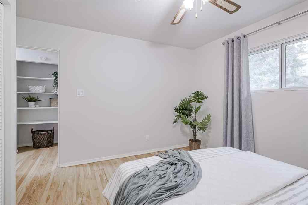 MLS® A2264506 - 52 Hogarth Crescent SW in Haysboro Calgary, Residential