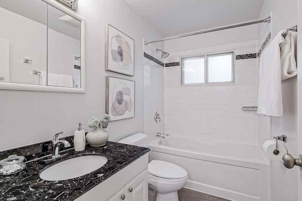 MLS® A2264506 - 52 Hogarth Crescent SW in Haysboro Calgary, Residential