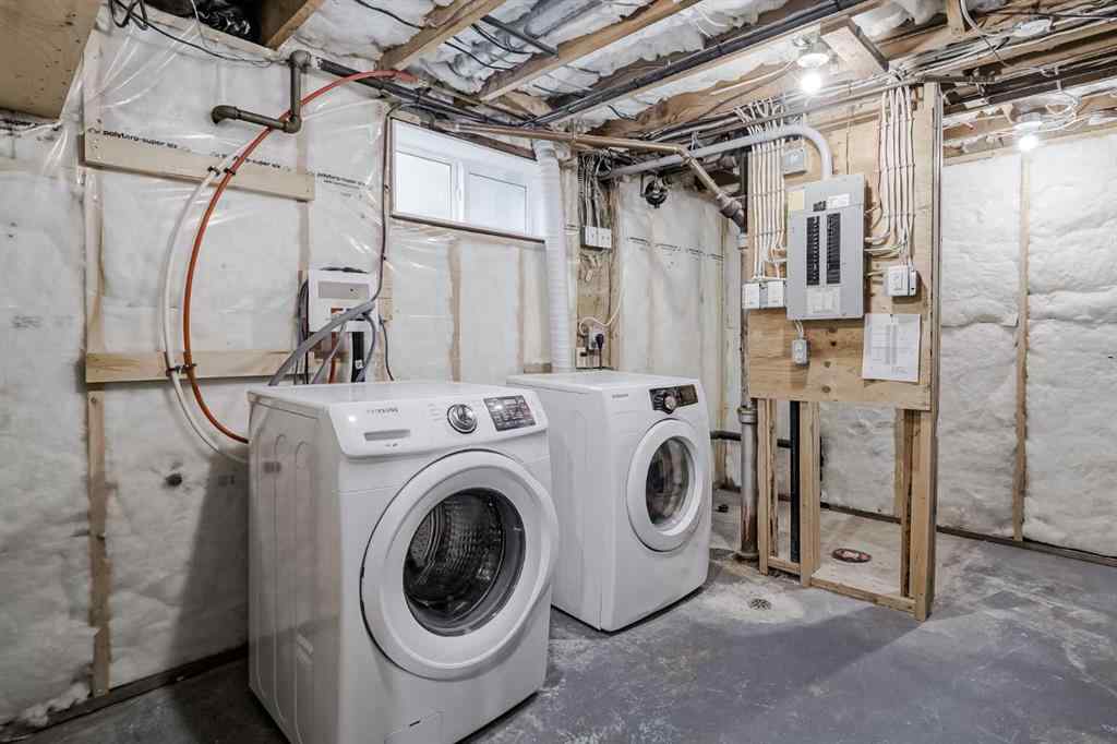 MLS® A2264506 - 52 Hogarth Crescent SW in Haysboro Calgary, Residential