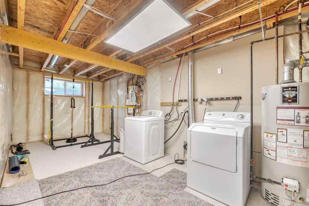 MLS® A2264507 - 84 Evermeadow Manor SW in Evergreen Calgary, Residential