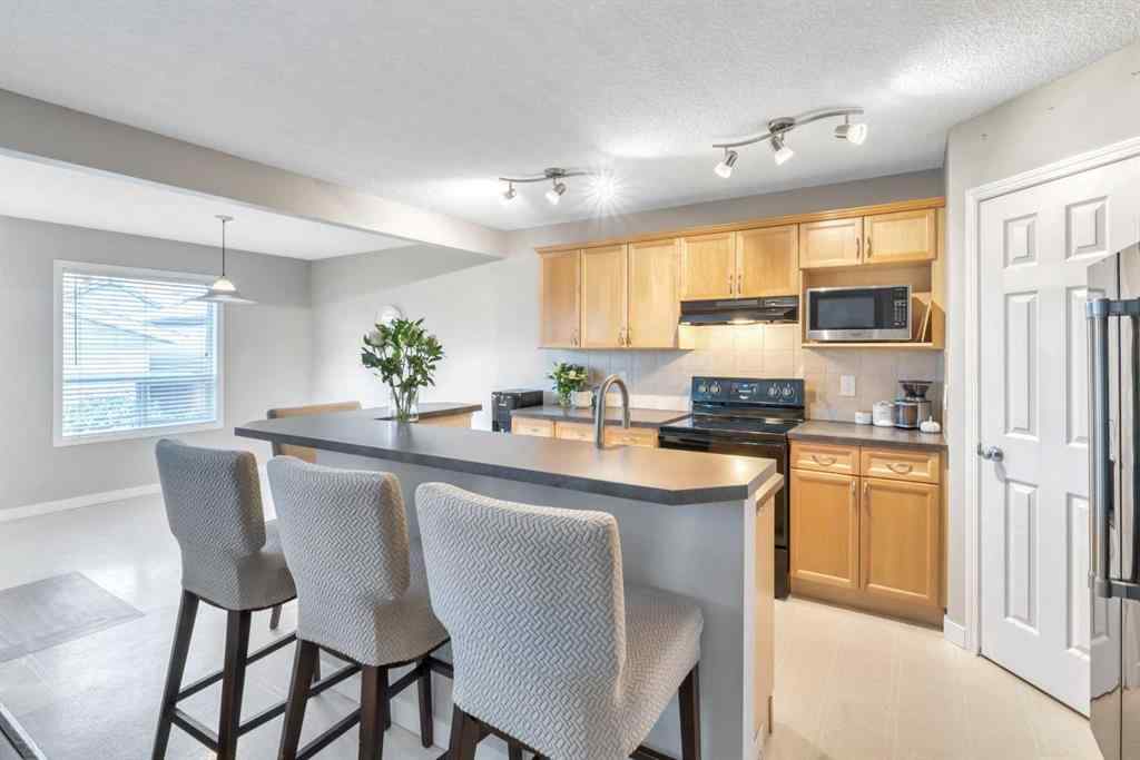 MLS® A2264507 - 84 Evermeadow Manor SW in Evergreen Calgary, Residential