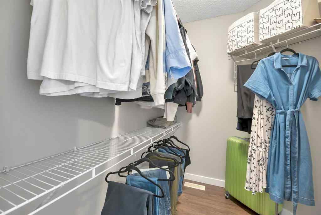 MLS® A2264507 - 84 Evermeadow Manor SW in Evergreen Calgary, Residential