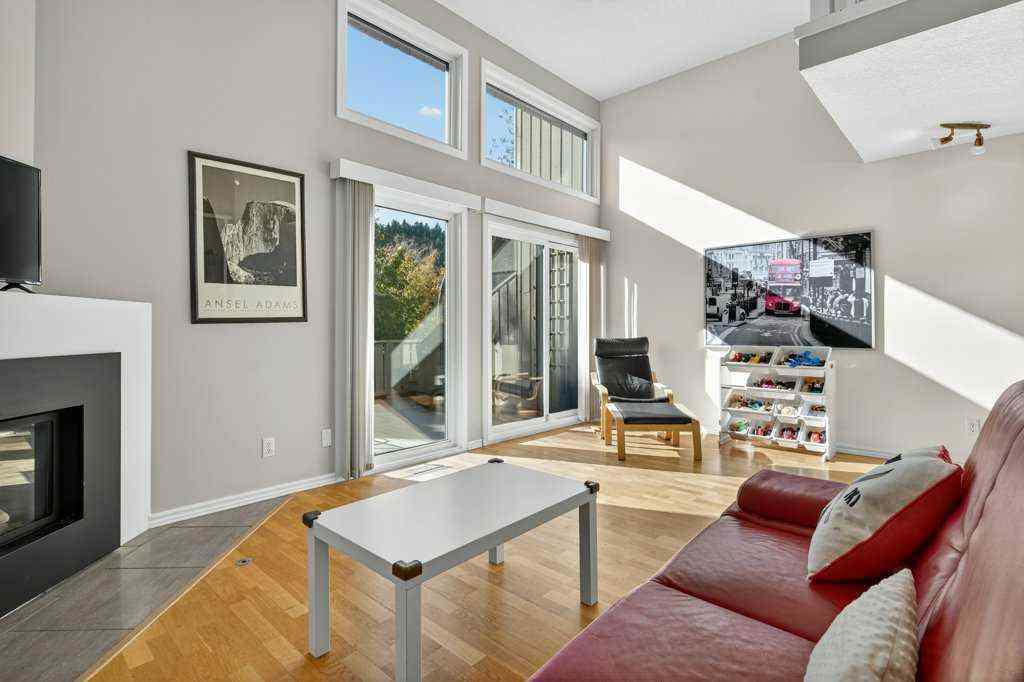 MLS® A2264508 - 3839 Point Mckay Road NW in Point McKay Calgary, Residential